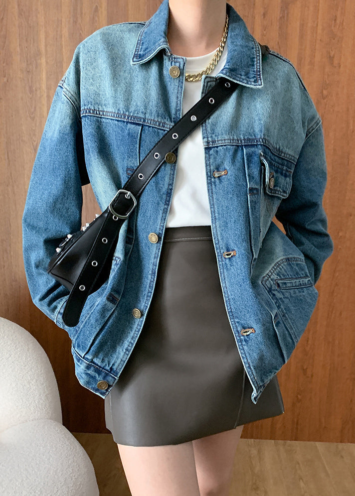 Well Tailored Coat with a Graceful Silhouette