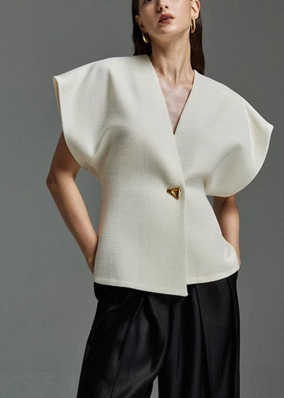 Effortlessly Elegant Top with a Timeless Design