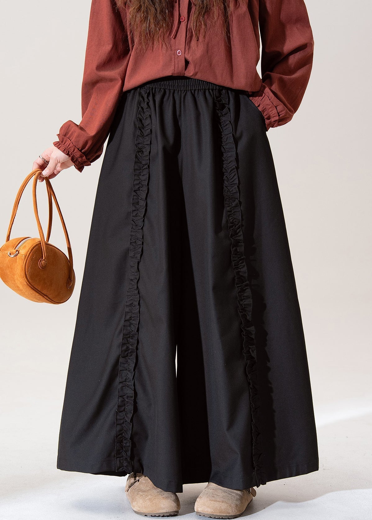 Sophisticated Pants with a Clean Classic Look