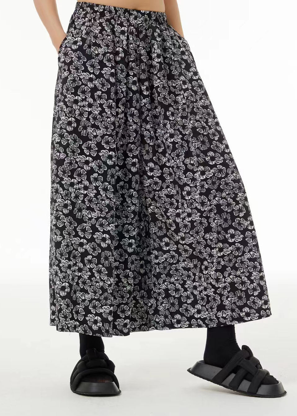 Classic Vintage Pants with a Flattering Fit