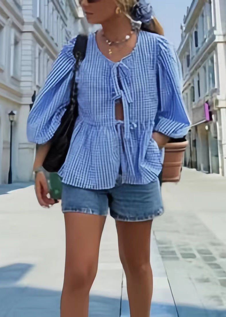 Classic Vintage Shirt with a Flattering Fit