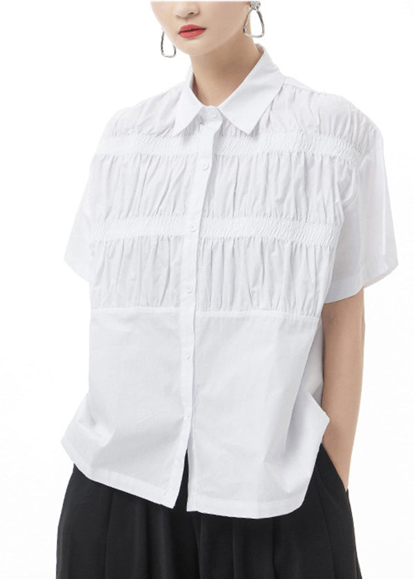 Sophisticated Blouse with a Clean Classic Look