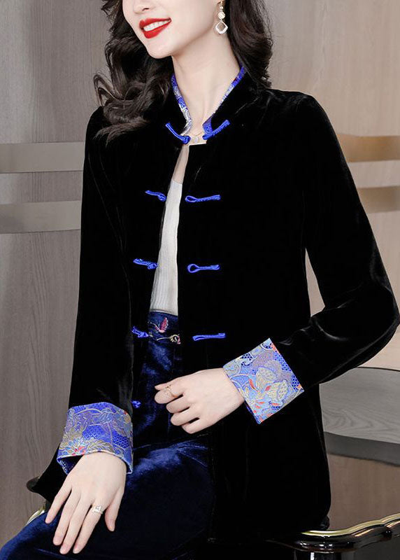 Gracefully Styled Coat for Any Occasion