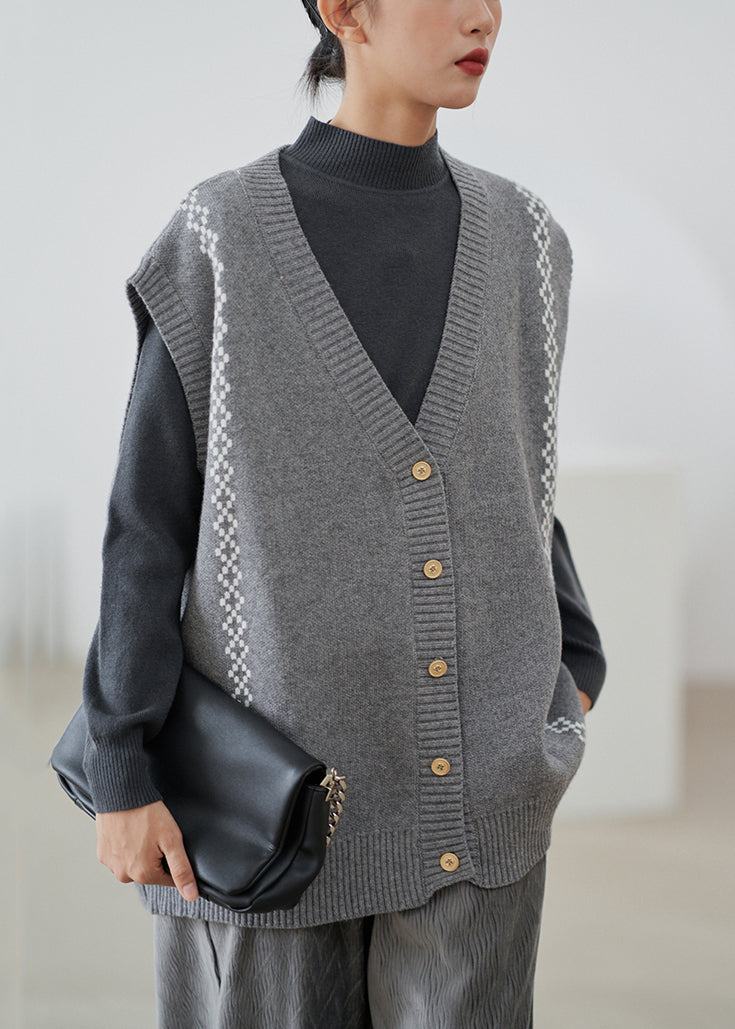 Well Tailored Coat with a Graceful Silhouette
