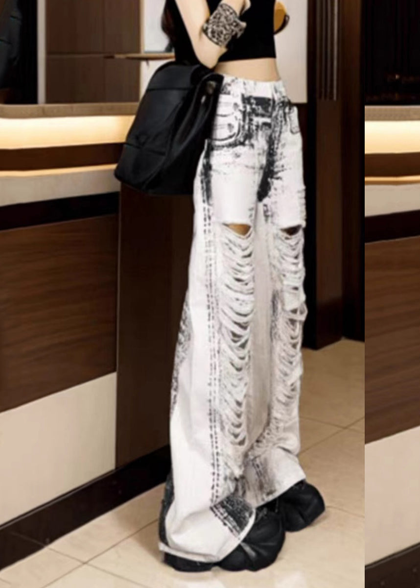 Effortlessly Elegant Pants with a Timeless Design