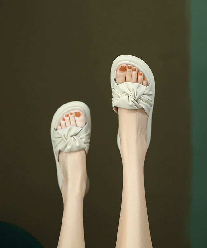 Graceful Orthopedic Sandals for Modern Look