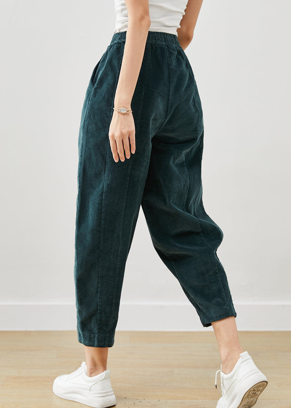 Classic Vintage Pants with a Flattering Fit