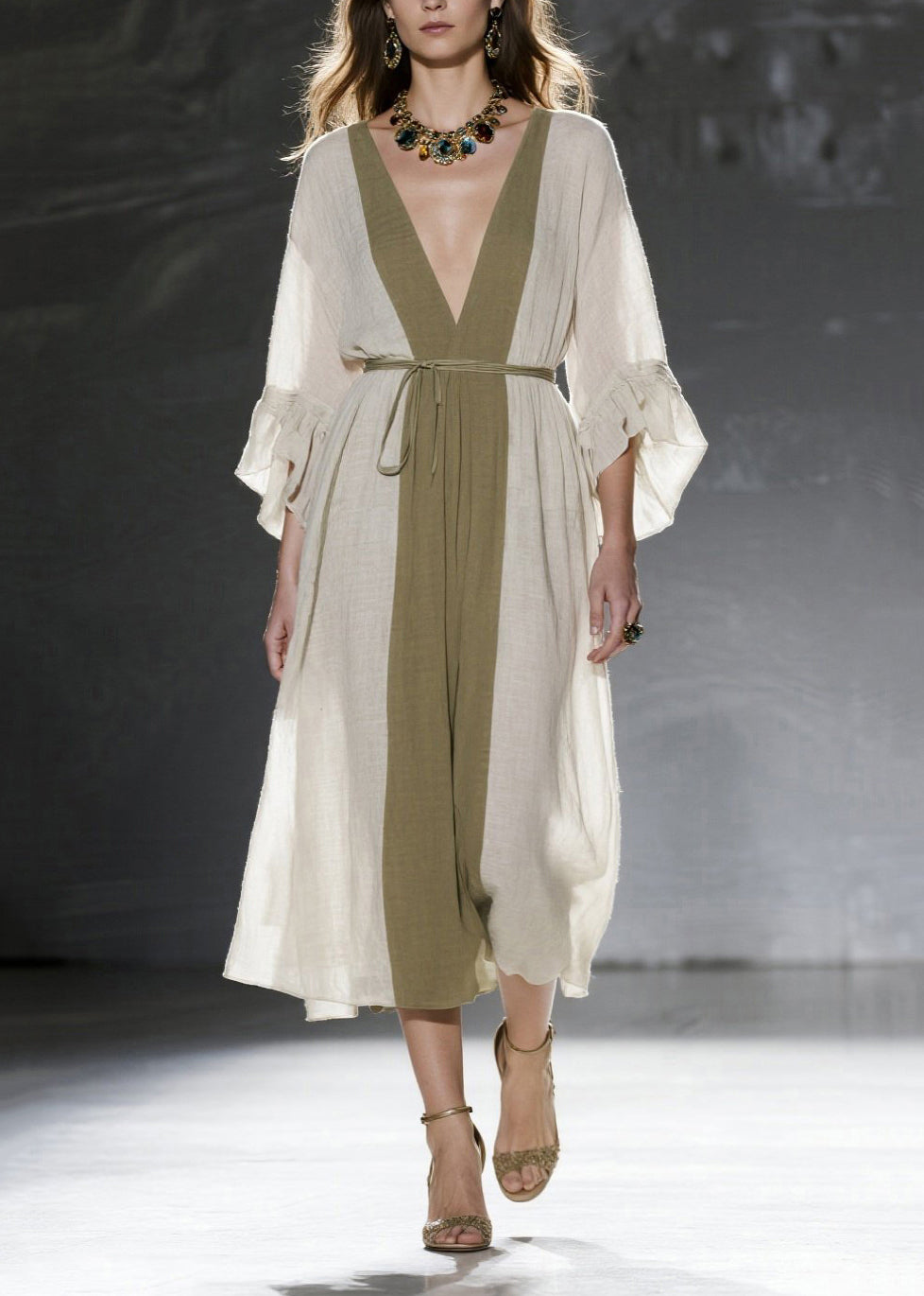 Classic Vintage & Enduringly Stylish Dress