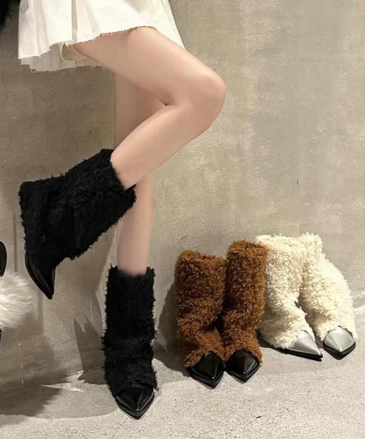 Graceful Orthopedic Boots for Modern Look