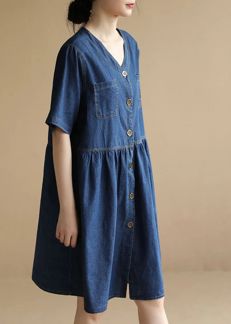 Classic Vintage Dress with a Flattering Fit