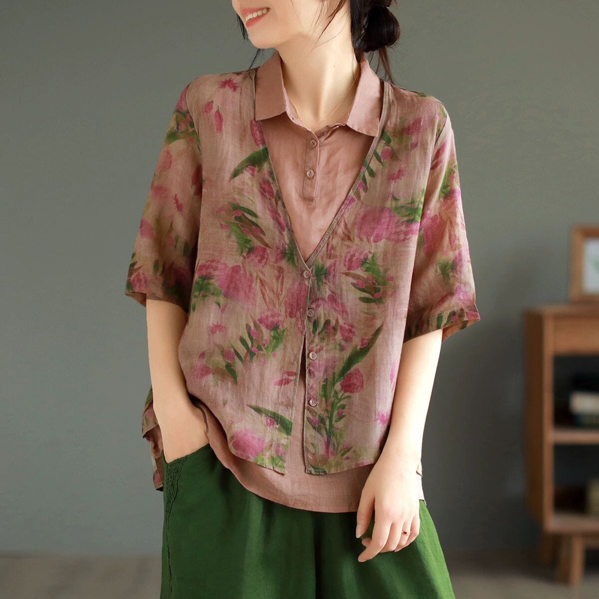 Well Tailored Blouse with a Graceful Silhouette