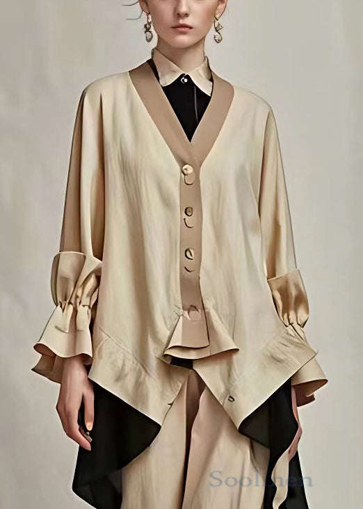 Well Tailored Coat with a Graceful Silhouette
