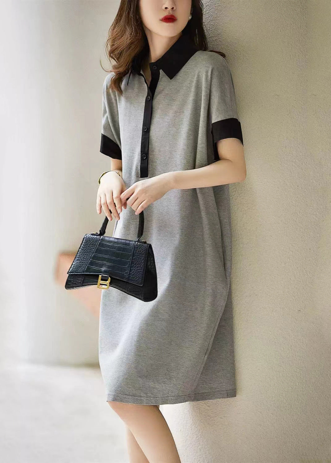 Well Tailored Dress with a Graceful Silhouette