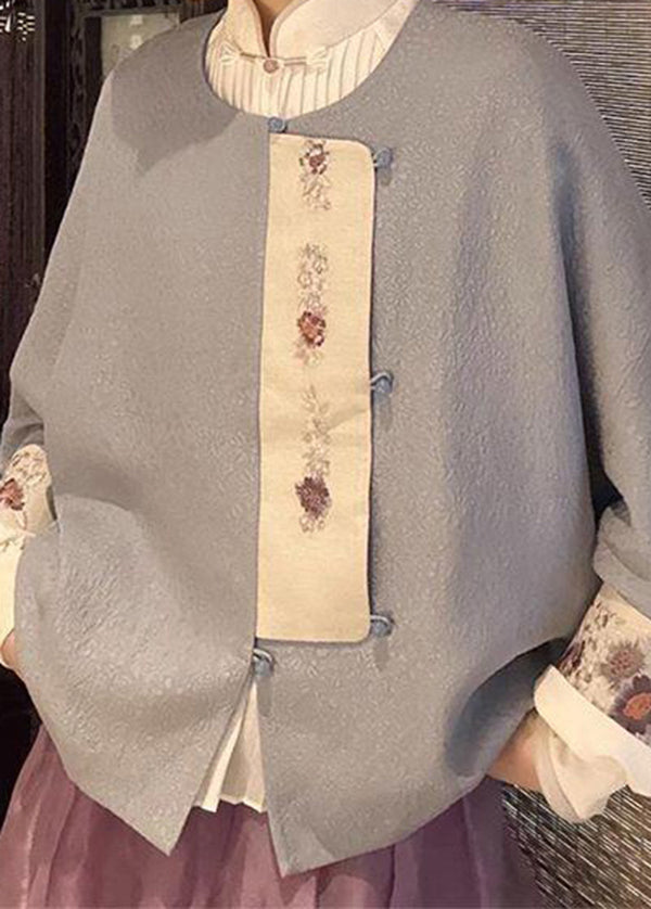 Gracefully Styled Jacket for Any Occasion