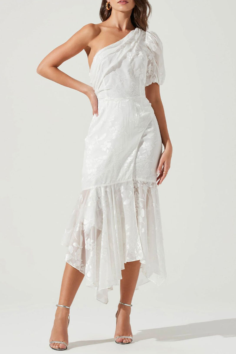 Effortlessly Elegant Dress with a Timeless Design