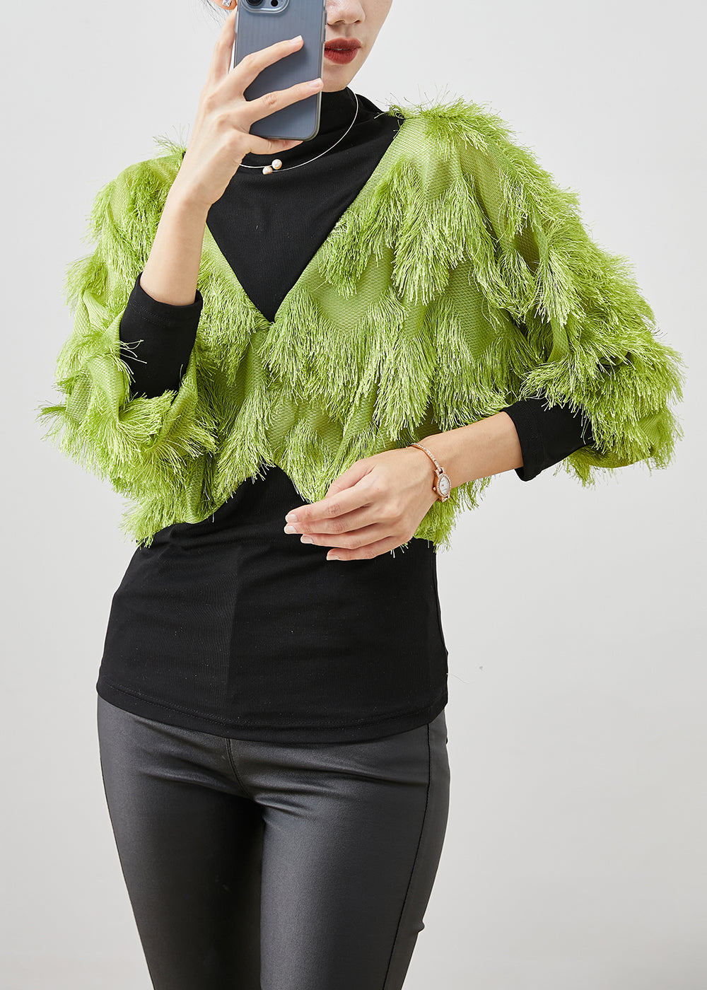Well Tailored Top with a Graceful Silhouette