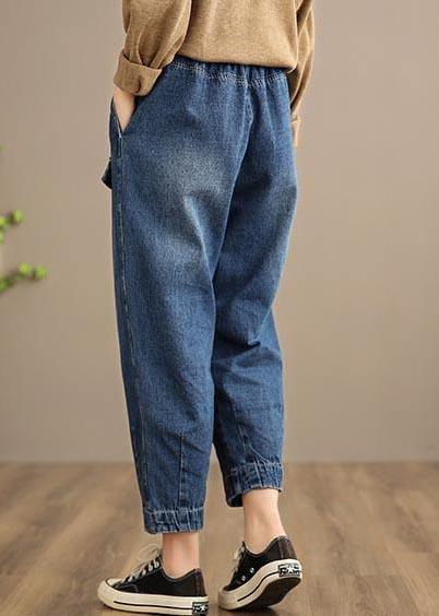 Elegantly Styled Trousers for Everyday Wear