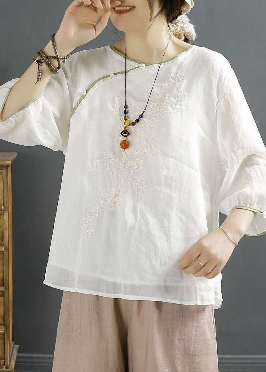 Well Tailored Shirt with a Graceful Silhouette