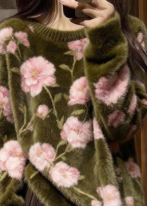 Classic Vintage Sweater with a Flattering Fit