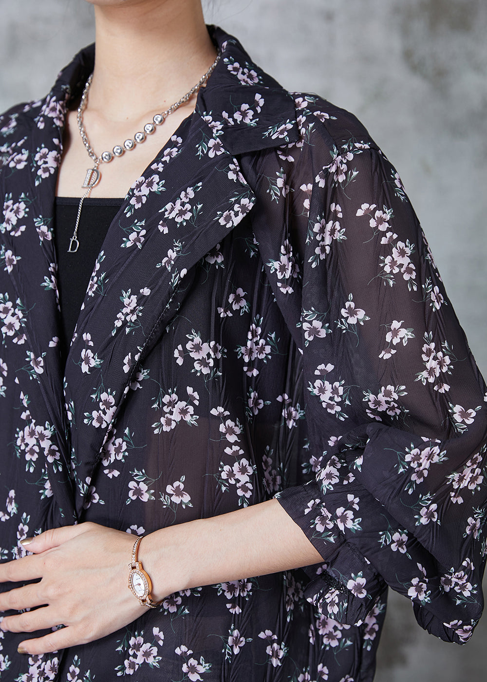 Well Tailored Jacket with a Graceful Silhouette