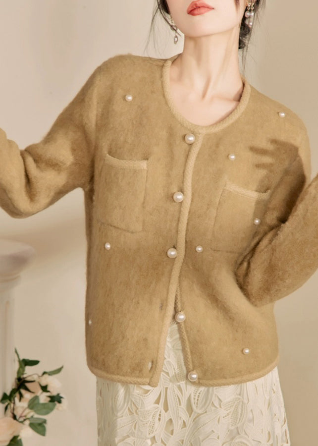 Elegantly Styled Coat for Everyday Wear