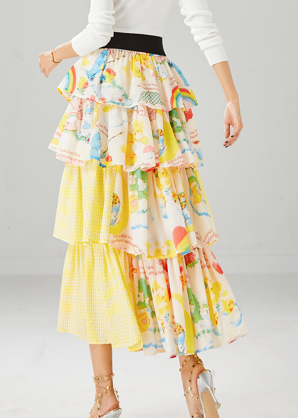 Effortlessly Elegant Garment with a Timeless Design