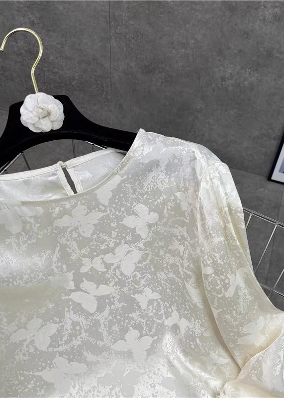 Elegantly Styled Blouse for Everyday Wear