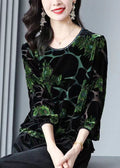 Classic Vintage Shirt with a Flattering Fit