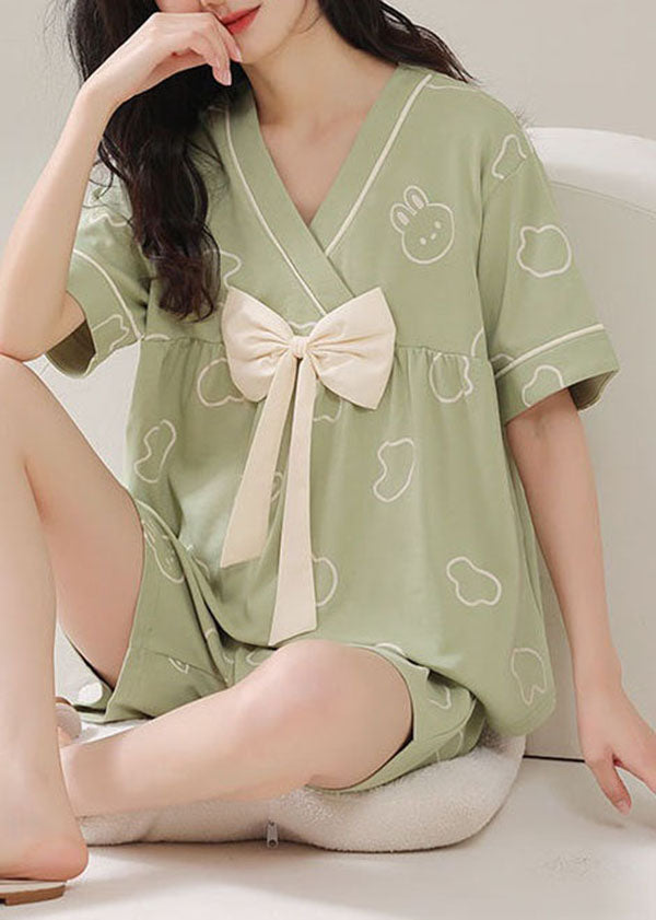 Casually Elegant Garment with a Refined Edge