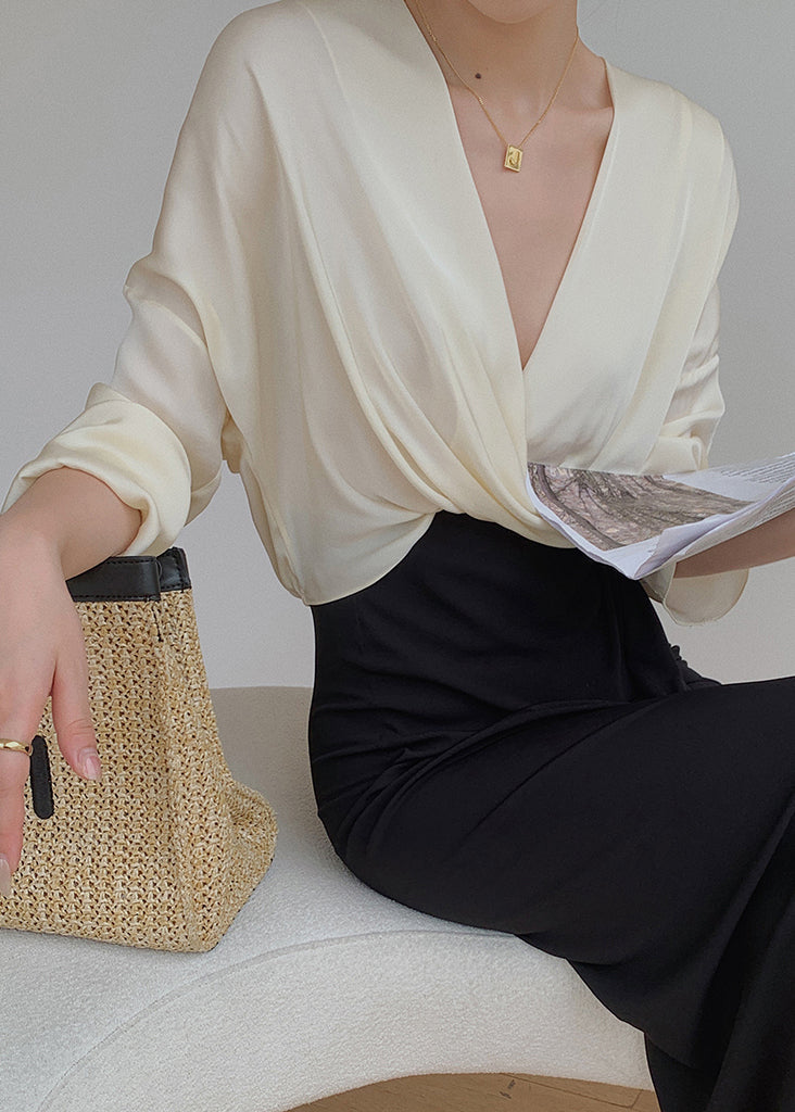 Classic Vintage Shirt with a Flattering Fit
