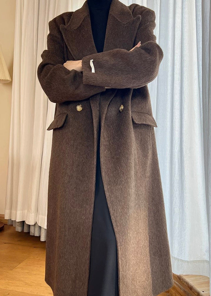 Sophisticated Coat with a Clean Classic Look