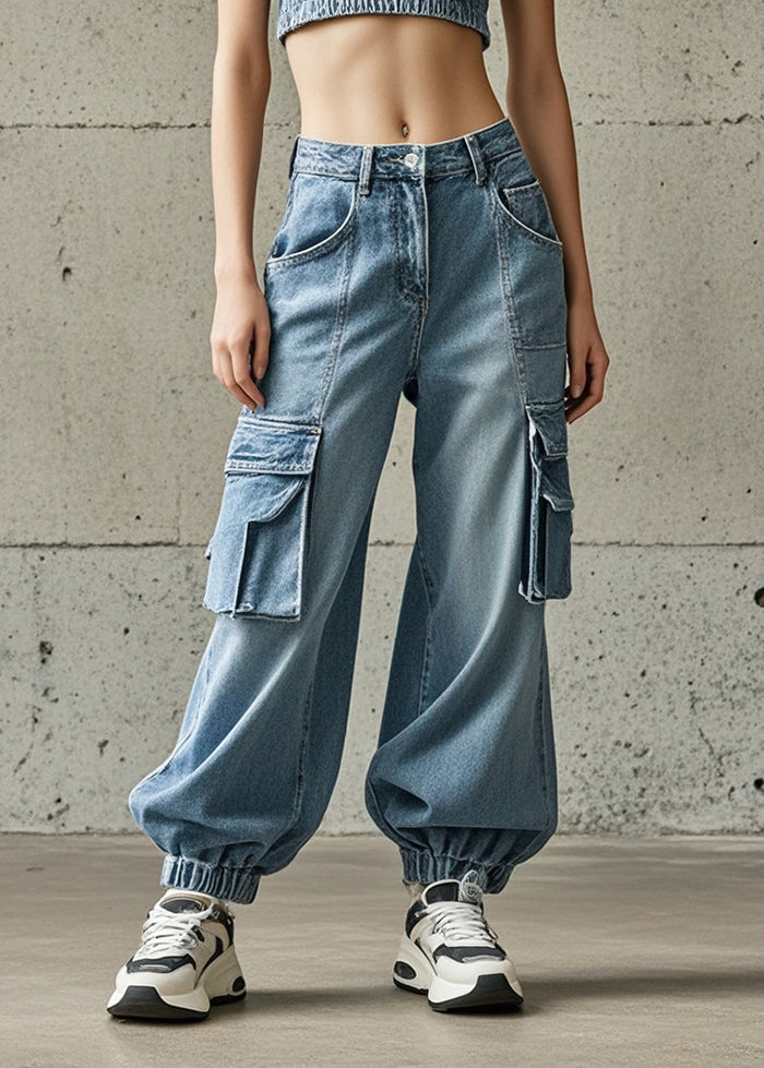 Effortlessly Elegant Pants with a Timeless Design