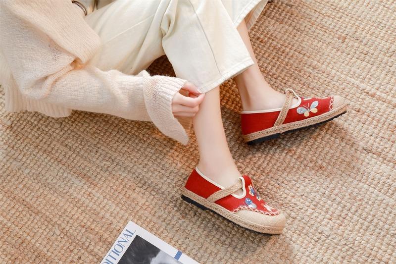 Chic Orthopedic Shoes with Unique Design