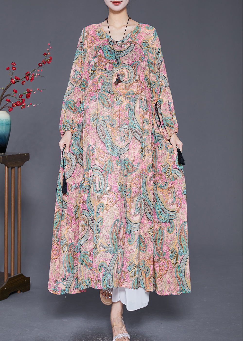 Classic Vintage & Enduringly Stylish Dress