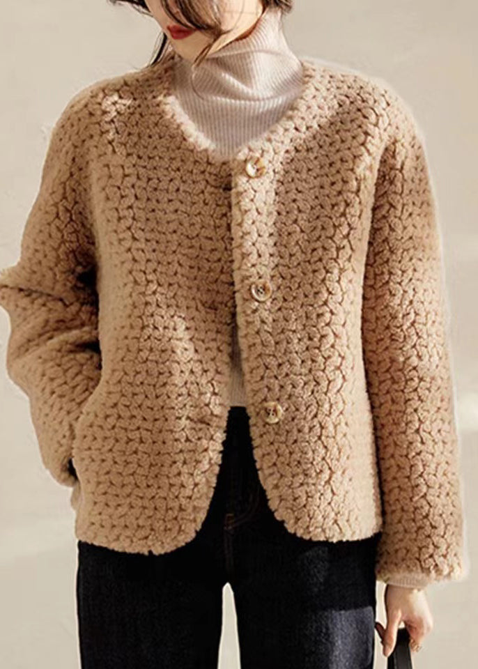 Beautifully Finished Coat in a Timeless Design
