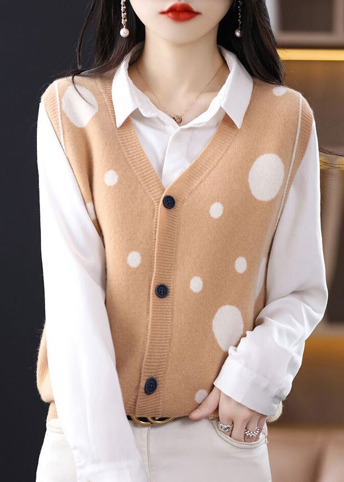 Polished Top with an Effortless Classic Look