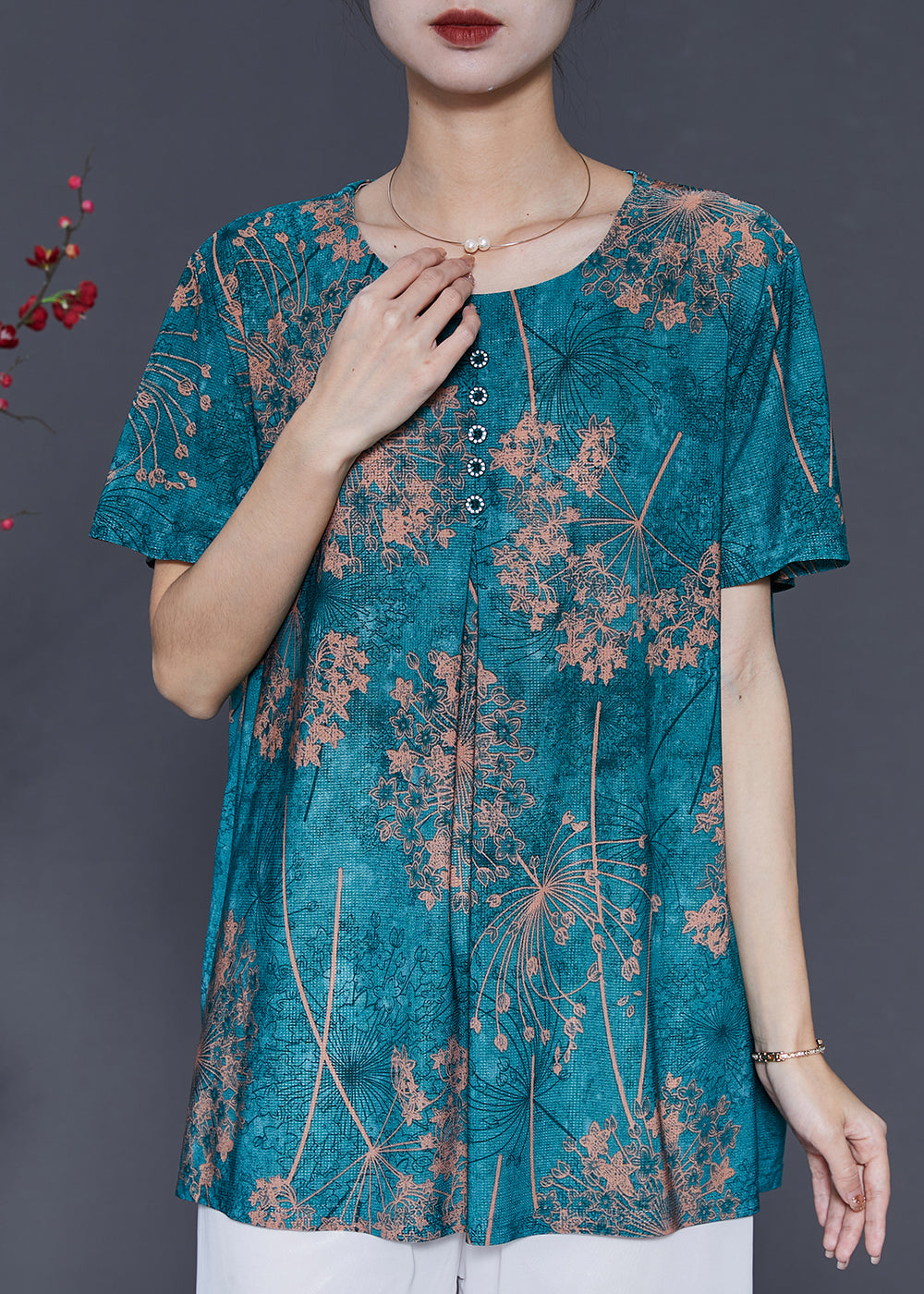 Effortlessly Elegant Shirt with a Timeless Design