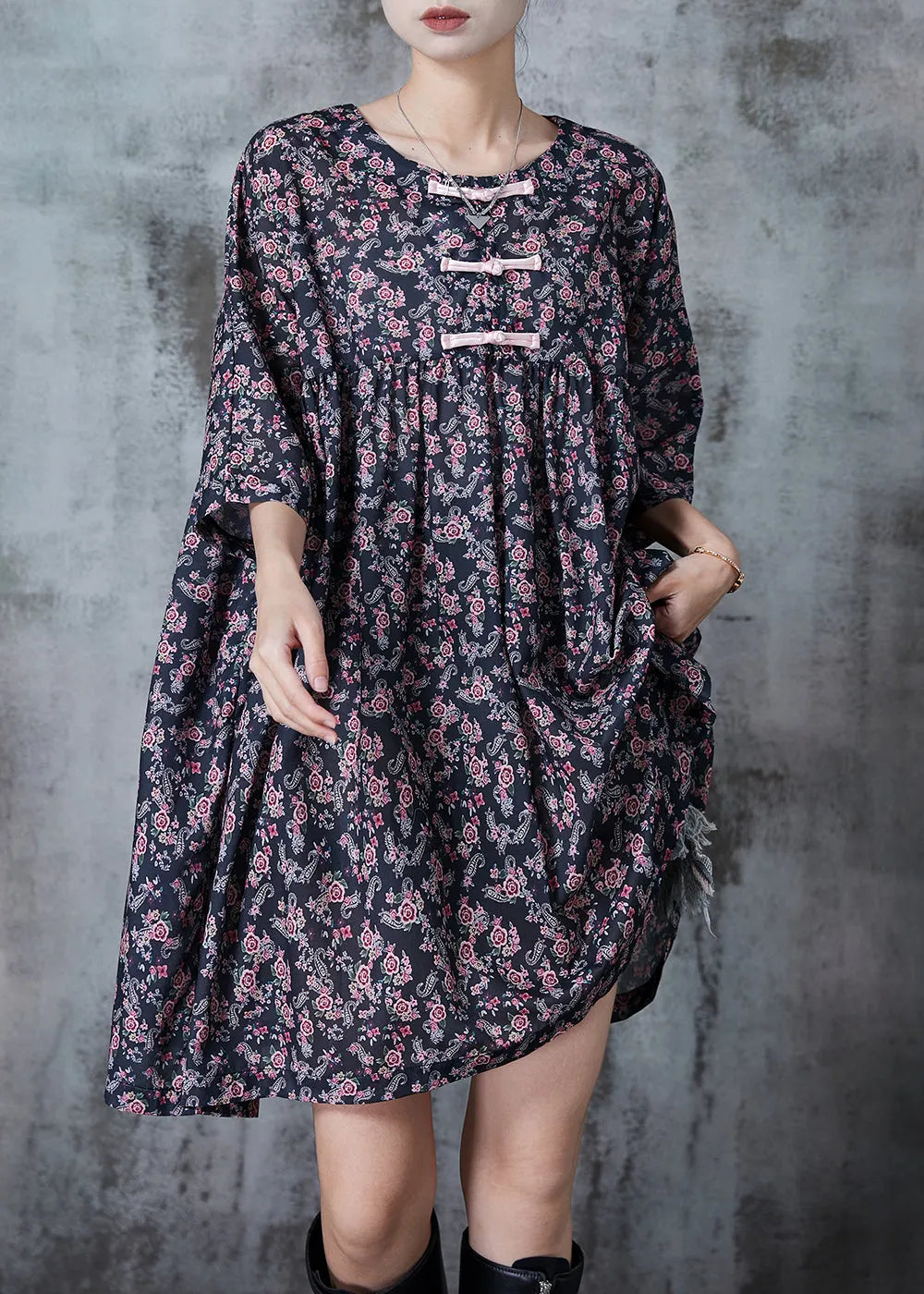 Gracefully Styled Dress for Any Occasion