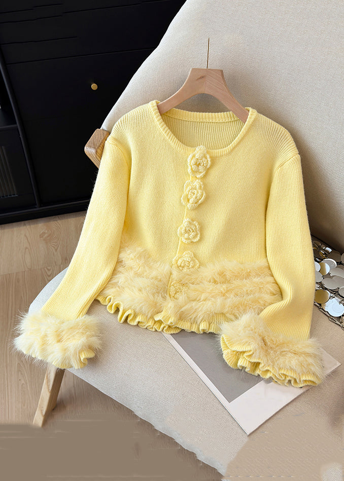 Classic Vintage Sweater with a Flattering Fit