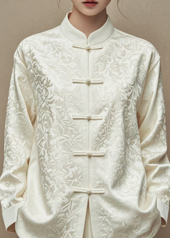 Classic Vintage Coat with a Flattering Fit