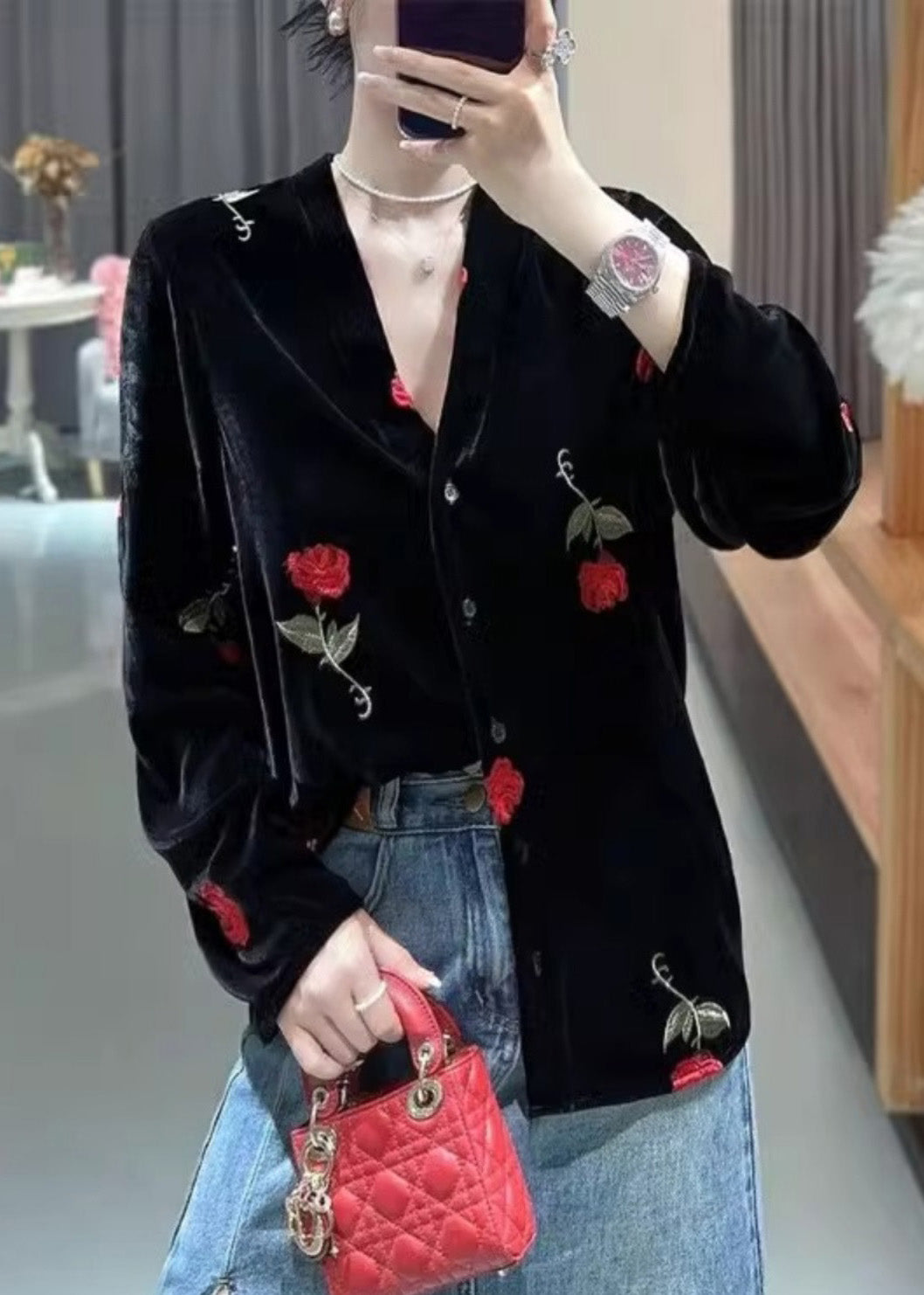 Beautifully Crafted Blouse in a Classic Style