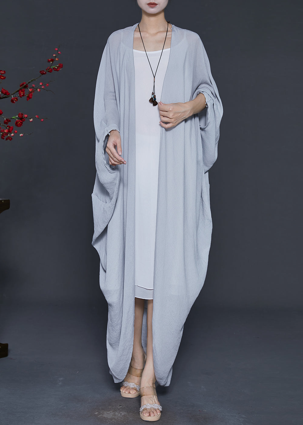 Well Tailored Cardigan with a Graceful Silhouette