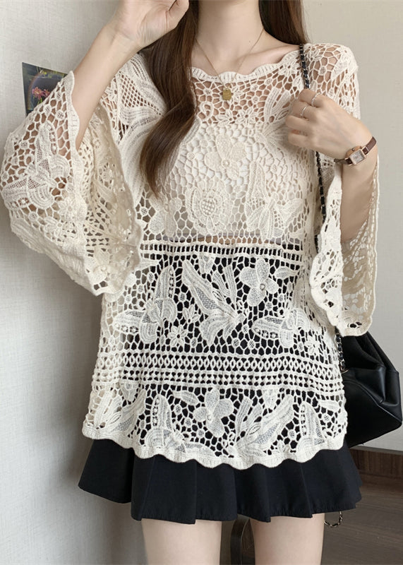 Effortlessly Elegant Top with a Timeless Design