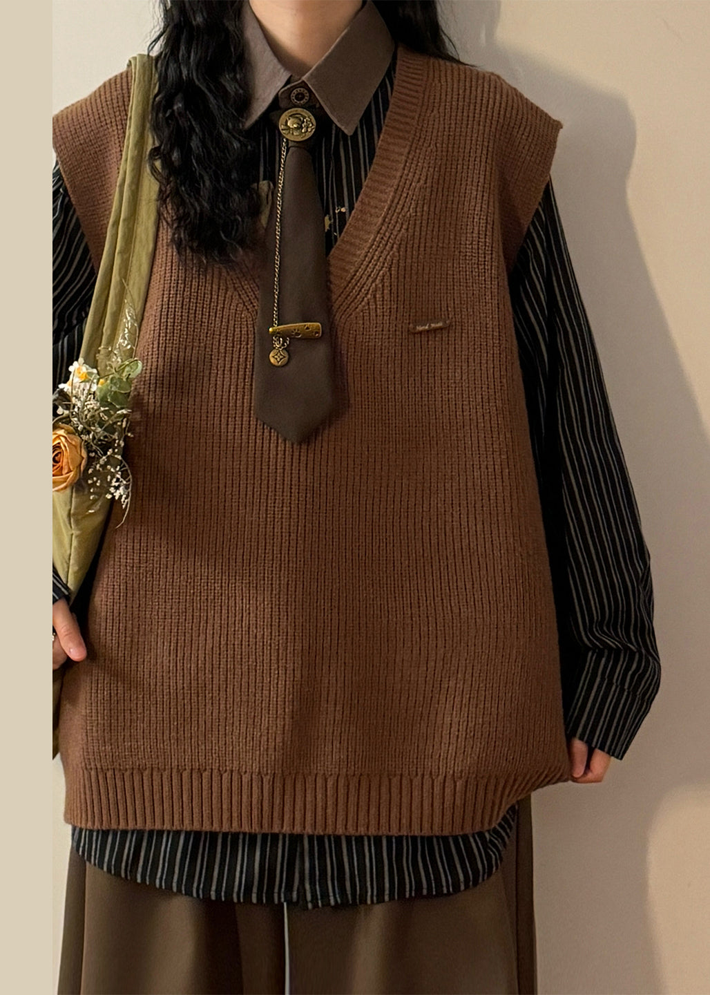 Effortlessly Elegant Garment with a Timeless Design