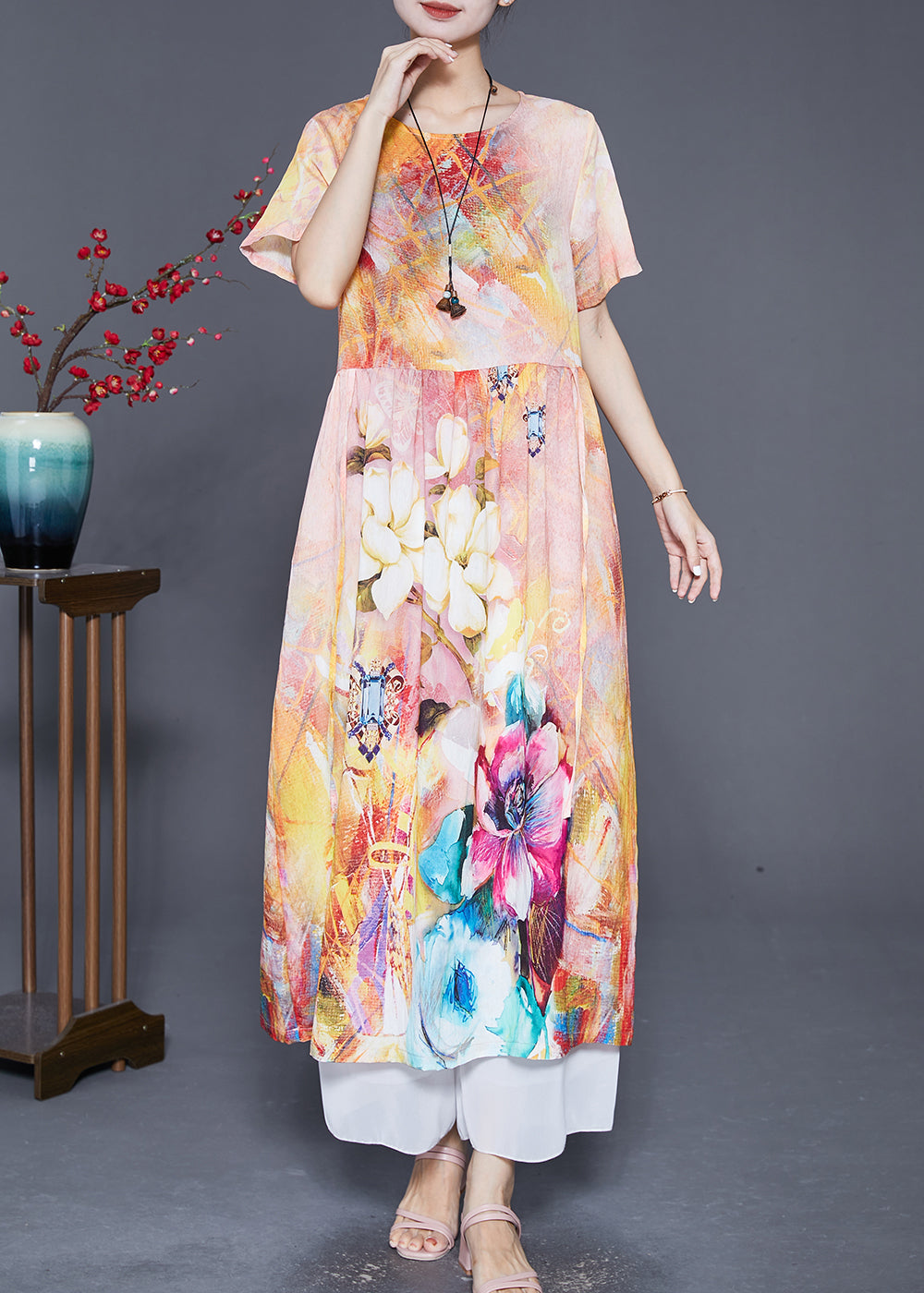 Beautifully Crafted Dress in a Classic Style