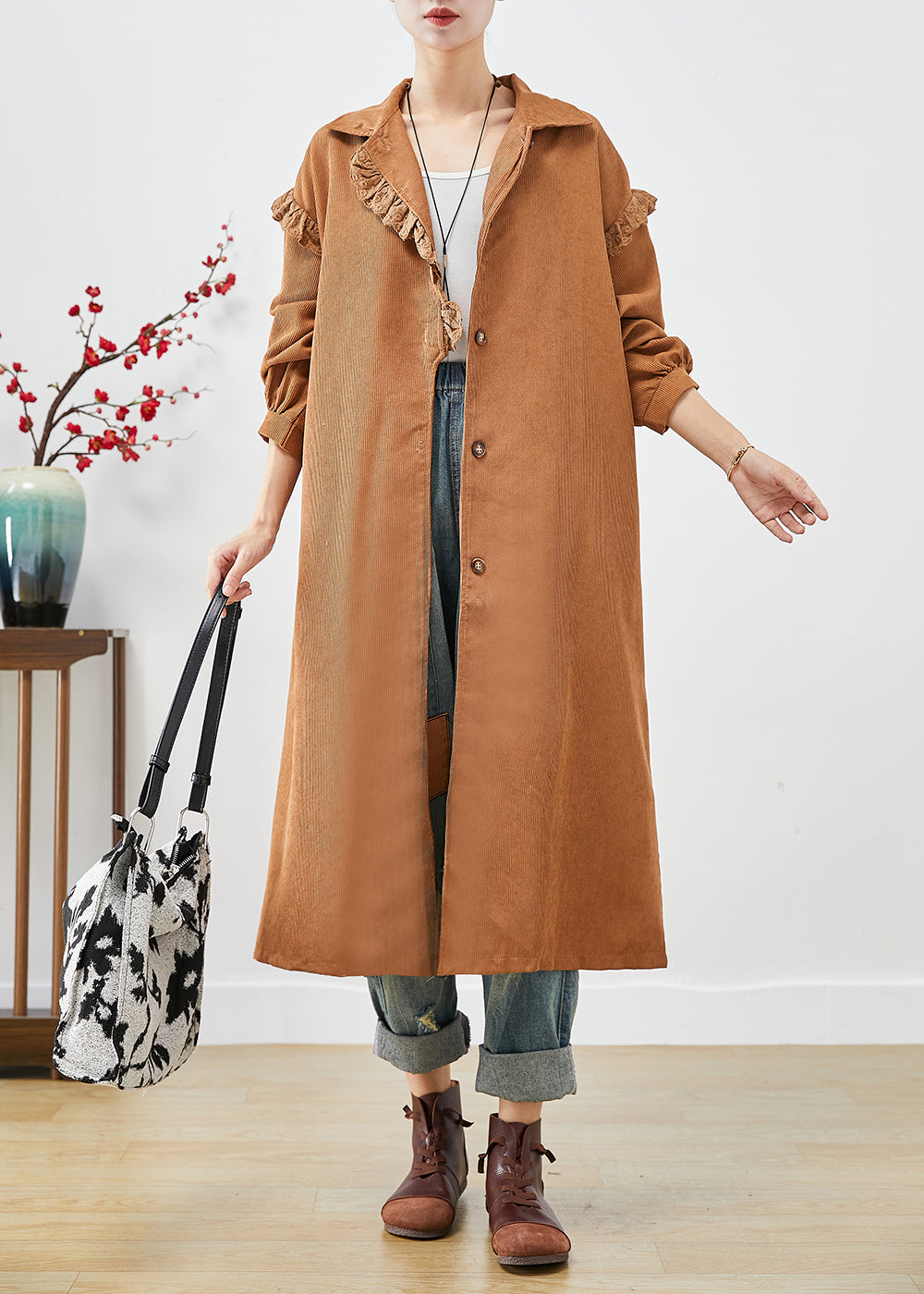 Beautifully Finished Coat in a Timeless Design