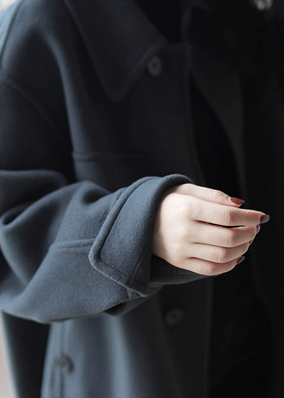 Classic Vintage & Enduringly Stylish Coat