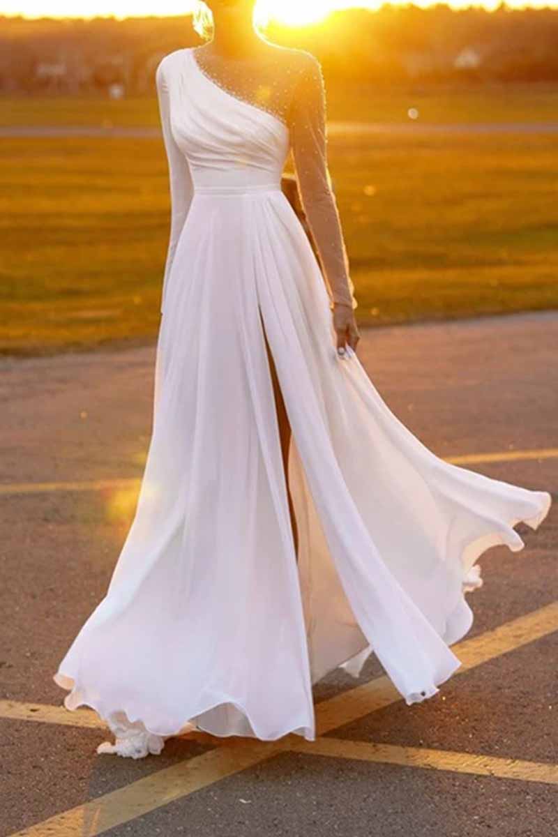 Sophisticated Dress with a Clean Classic Look