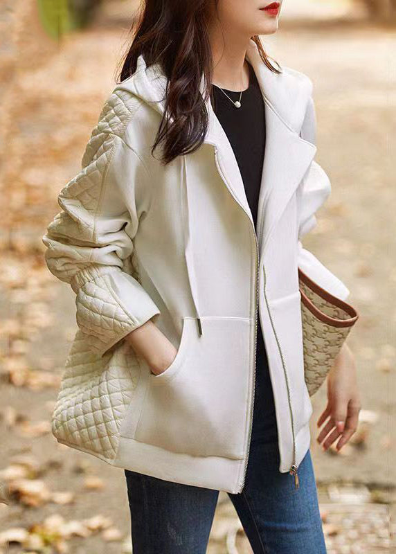 Well Tailored Coat with a Graceful Silhouette