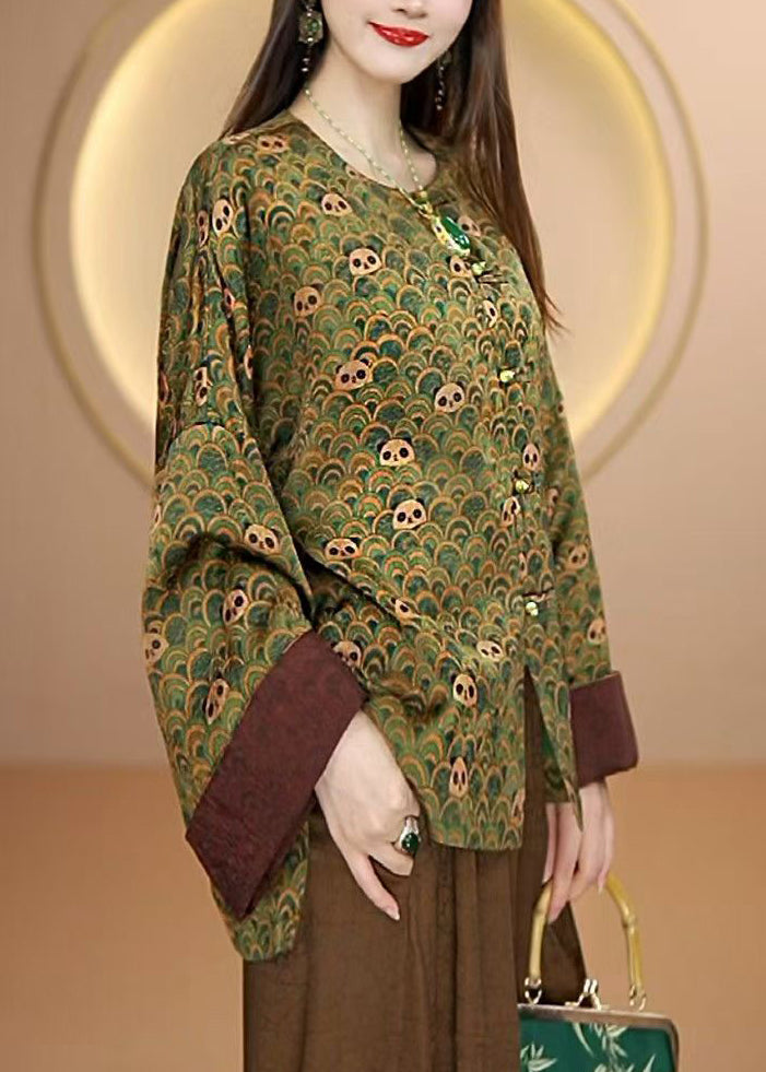 Gracefully Styled Coat for Any Occasion